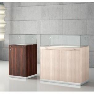 Vitrina “Silueta Noble”
